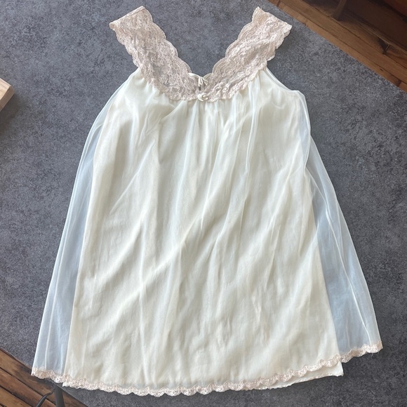 Elegant Cream Lace Nightgown